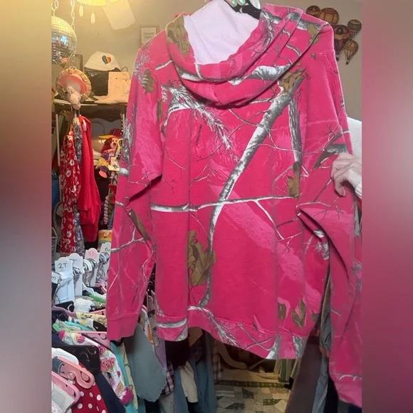 Realtree Pink Camo Pullover Hoodie - Picture 4 of 5